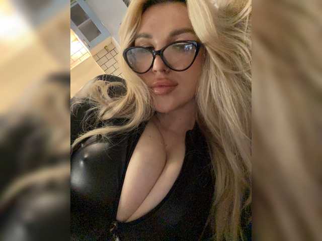 SonaZ live cam on BongaCams