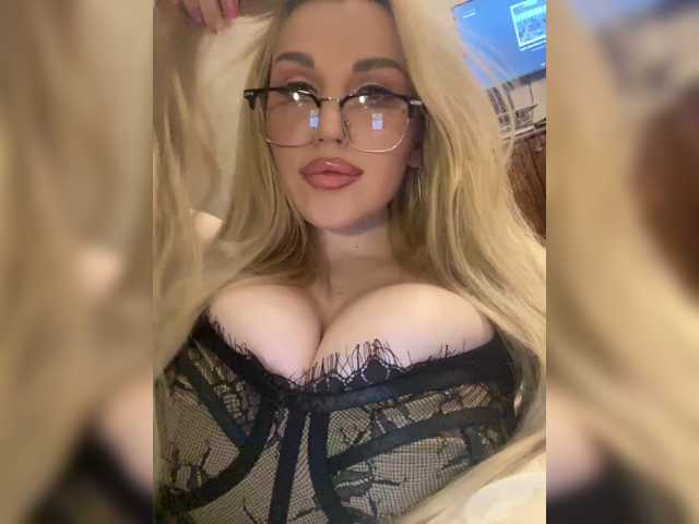 SonaZ live cam on BongaCams