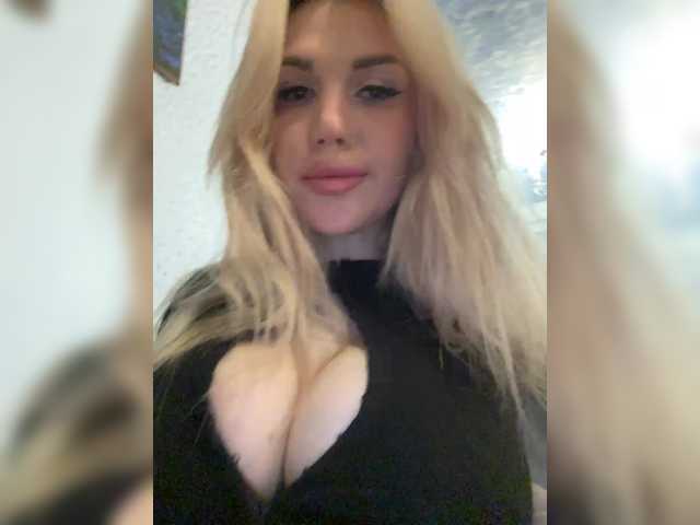 SonaZ live webcam show