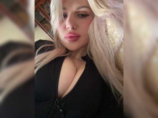 SonaZ live cam on BongaCams