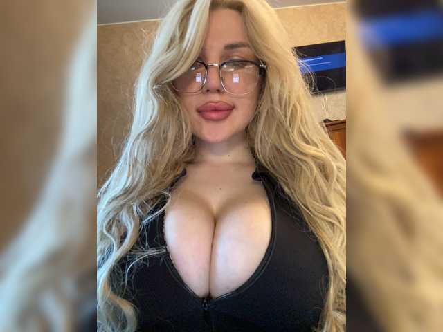 SonaZ live cam on BongaCams
