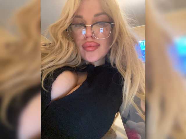 SonaZ live cam preview
