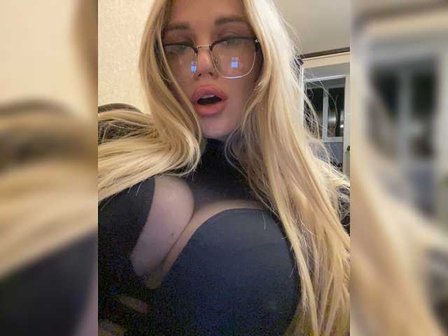 SonaZ live cam preview