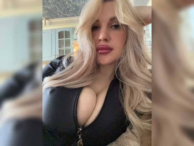 SonaZ live cam on BongaCams