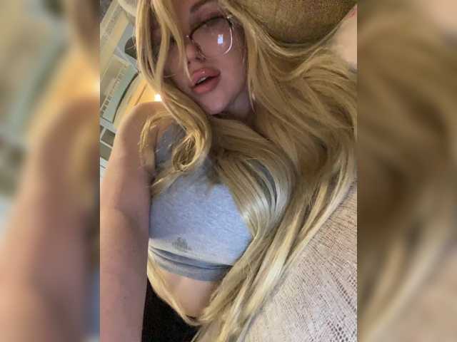 SonaZ, live now on BongaCams