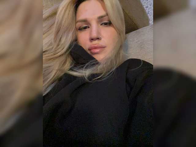 SonaZ live cam on BongaCams