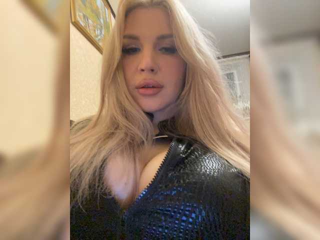 SonaZ live cam on BongaCams