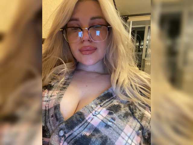SonaZ live cam on BongaCams