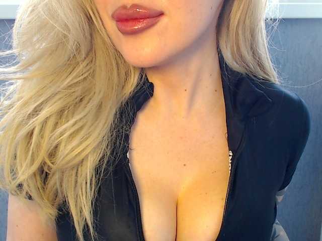 SonaZ live cam on BongaCams