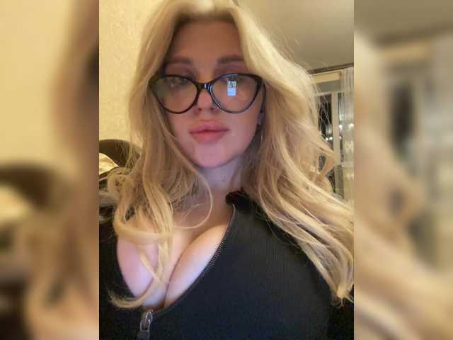 SonaZ live cam on BongaCams