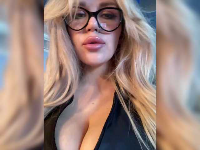SonaZ live cam on BongaCams