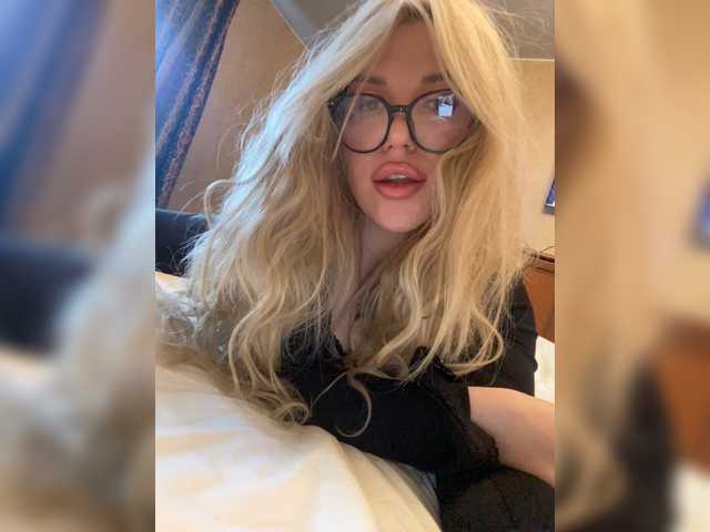 SonaZ live cam preview
