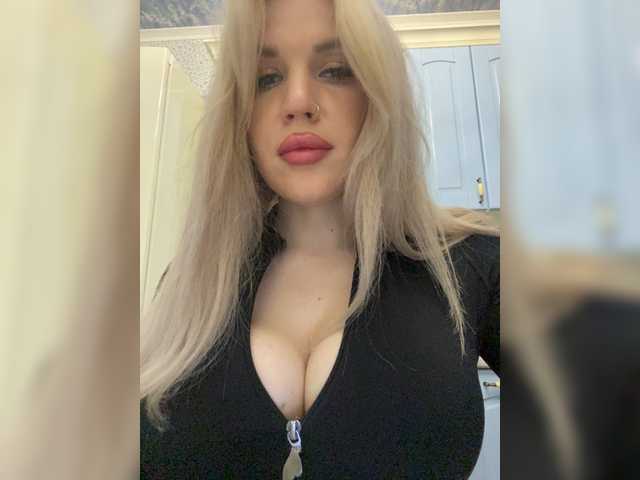 SonaZ live cam on BongaCams