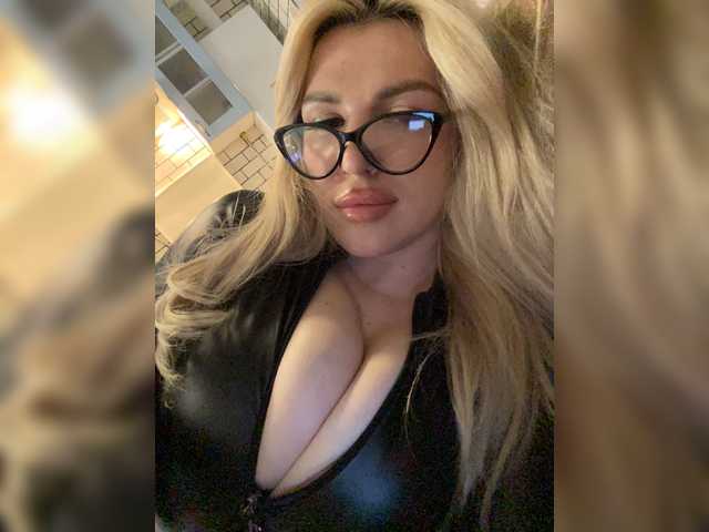 SonaZ live cam on BongaCams
