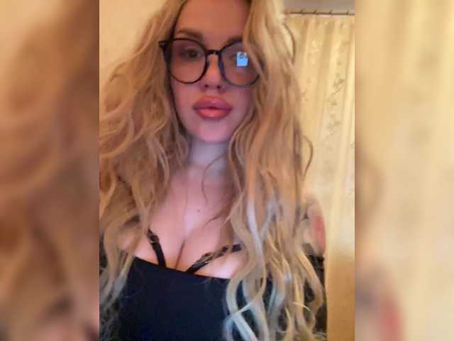 SonaZ live cam on BongaCams