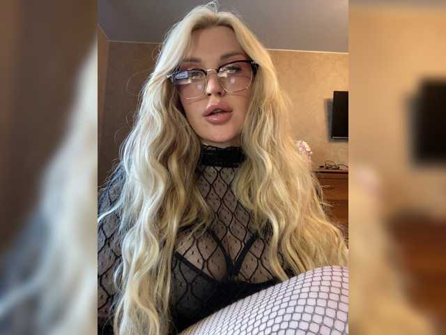 SonaZ live cam on BongaCams