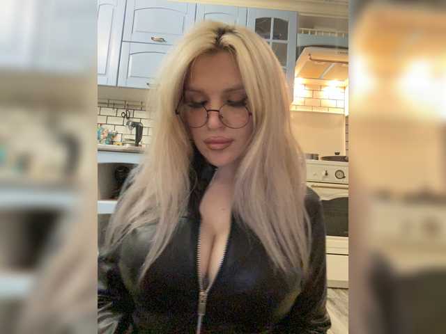 SonaZ live cam on BongaCams