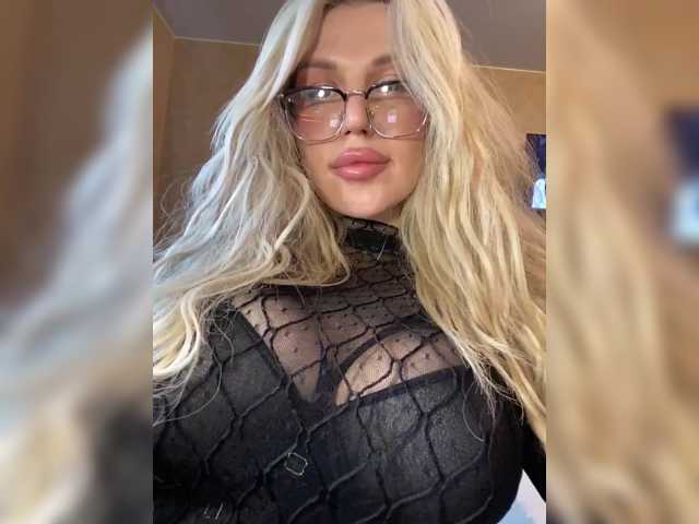 SonaZ live cam preview