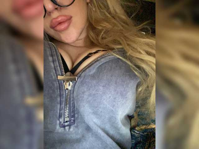 SonaZ live cam on BongaCams