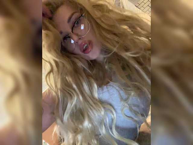 SonaZ live cam on BongaCams