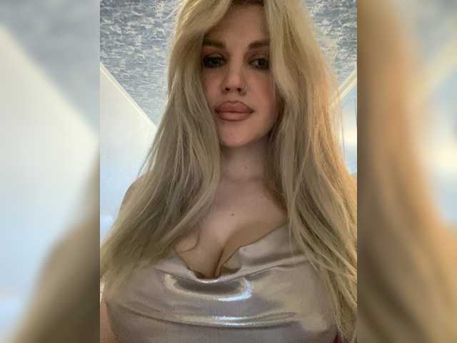 SonaZ live cam on BongaCams