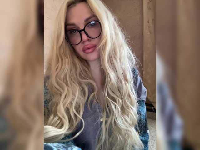 SonaZ live cam on BongaCams