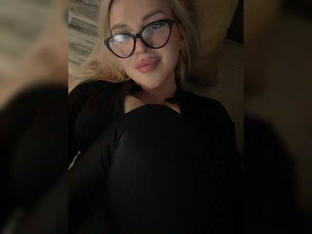 SonaZ live cam on BongaCams