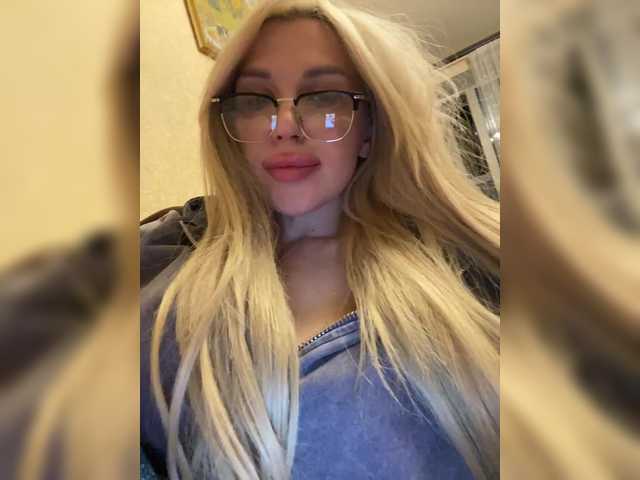 SonaZ live cam on BongaCams