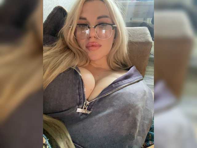 SonaZ live cam on BongaCams