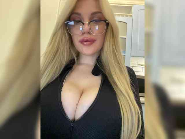 SonaZ live female cam on bongacams