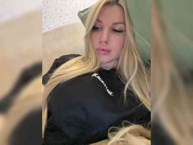 SonaZ live female cam on bongacams