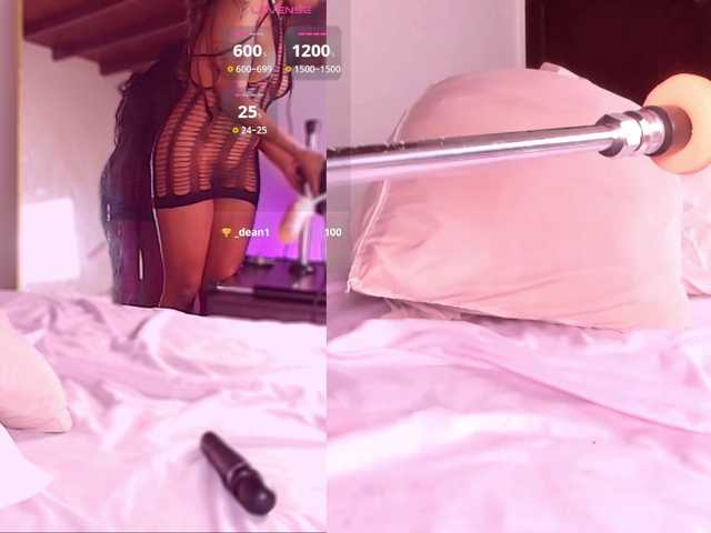 Ebony-Skye live cam on BongaCams