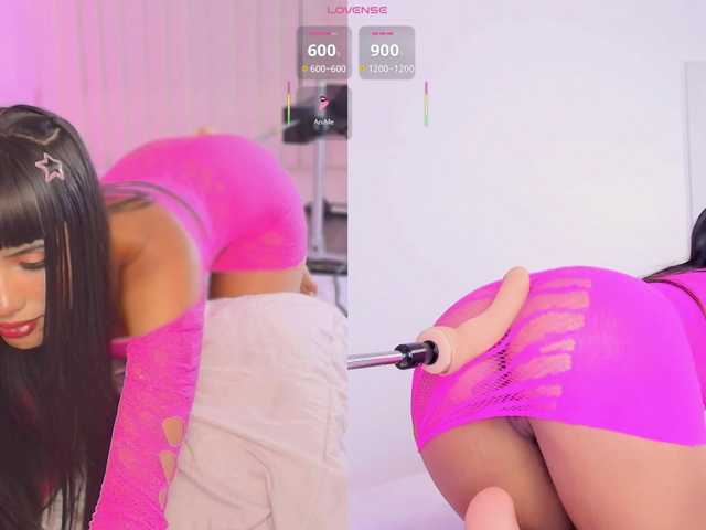 Little-Siena live cam on BongaCams