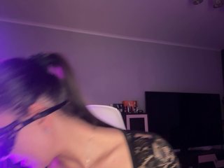 QWEENII Porn Show
