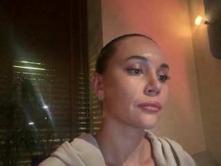 QWEENII Porn Show