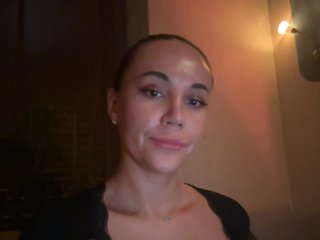 QWEENII Porn Show