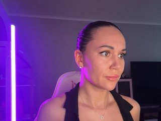 QWEENII Porn Show