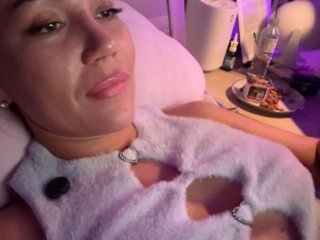 QWEENII Porn Show