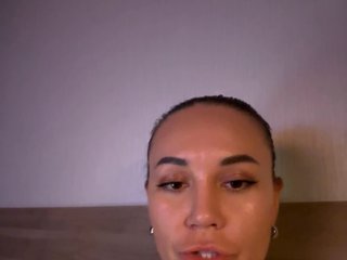 QWEENII Porn Show