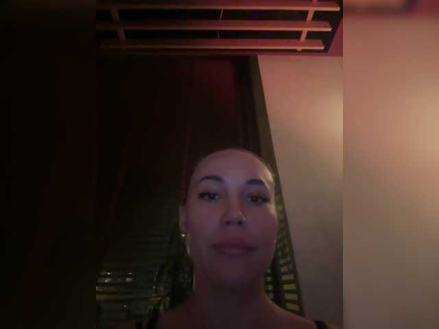 QWEENII live cam on BongaCams