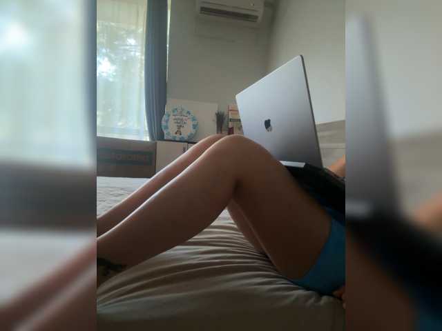 QWEENII live cam on BongaCams