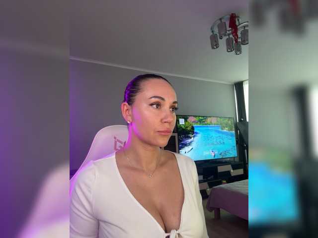 QWEENIIвебкам видео 