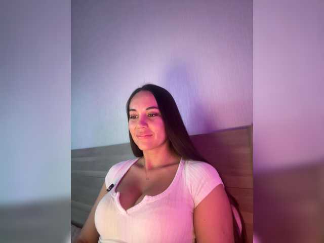 QWEENII live cam on BongaCams