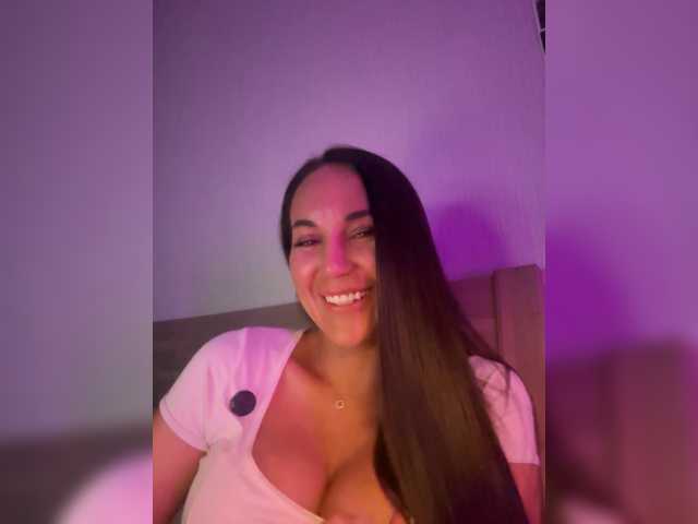QWEENII live cam
