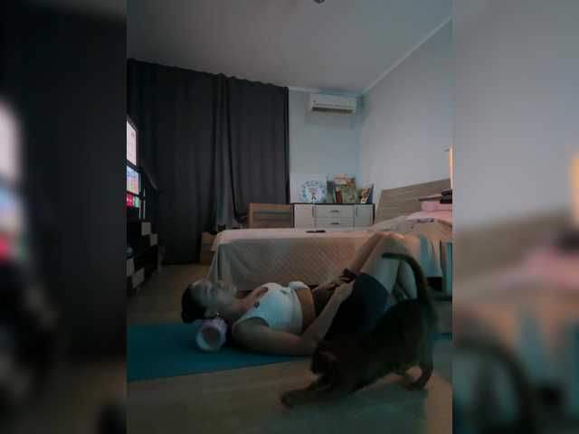 QWEENII live cam on BongaCams