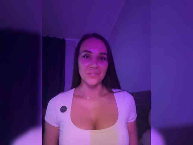 QWEENII webcam