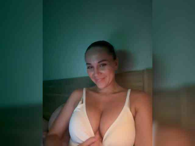 QWEENII Sex Cam Show