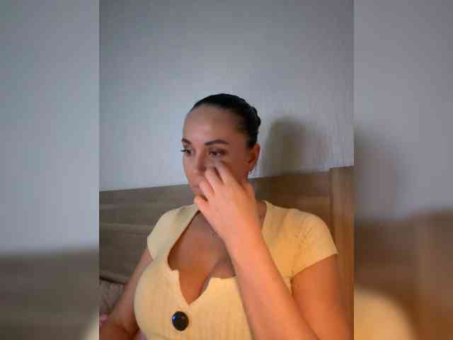 QWEENII webcam
