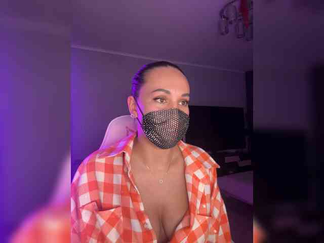 QWEENII webcam