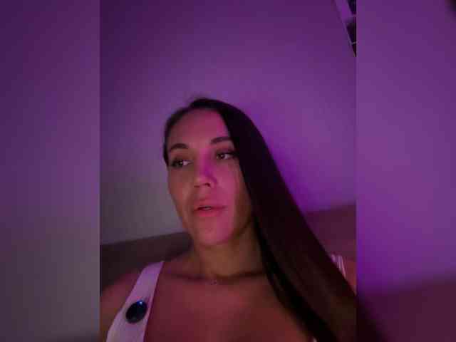 QWEENII webcam